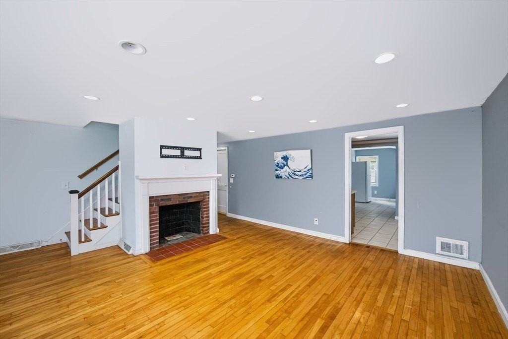 52 Common St #52 - Photo 2 of 26