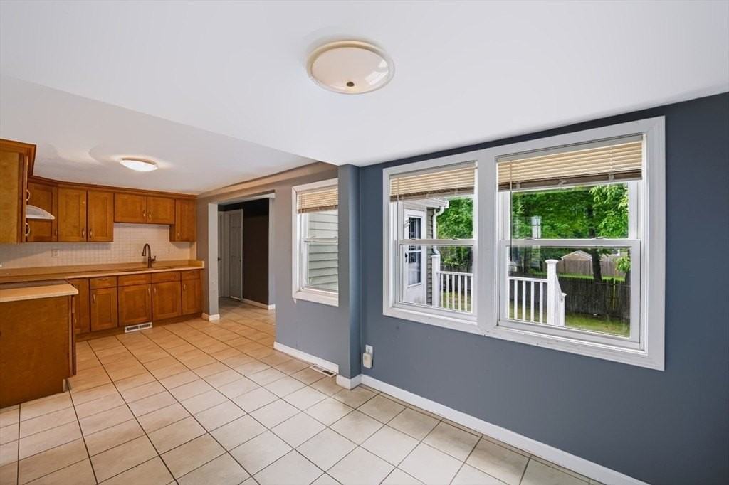 52 Common St #52 - Photo 6 of 26