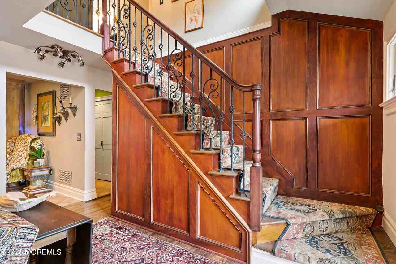 71 Oak Pl - Photo 4 of 28