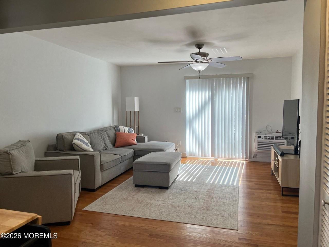 321 Shore Dr E #30 - Photo 2 of 7