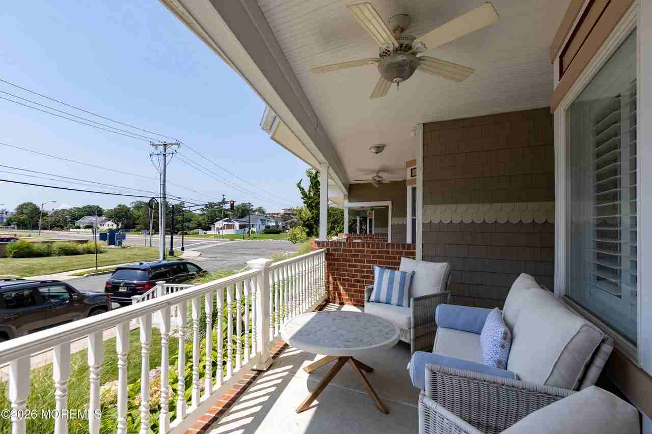 29 Pavilion Ave #29 - Photo 6 of 42