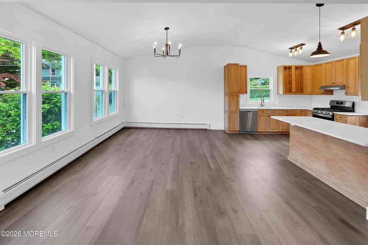 383 Navesink Ave - Photo 6 of 34