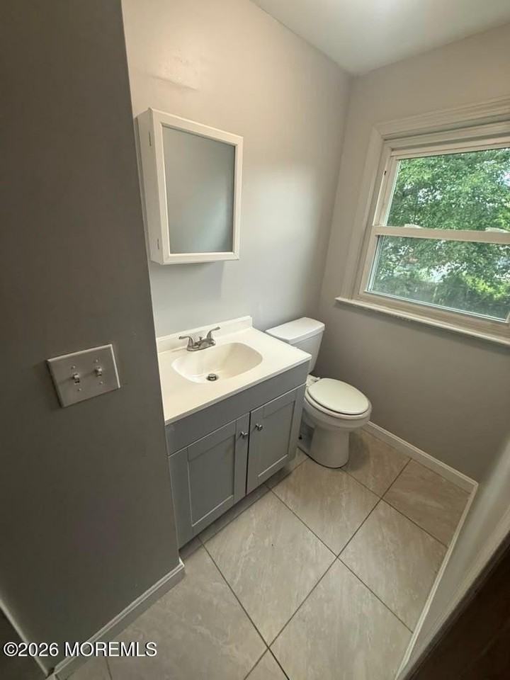 560 Lillie Rd #2 - Photo 7 of 7