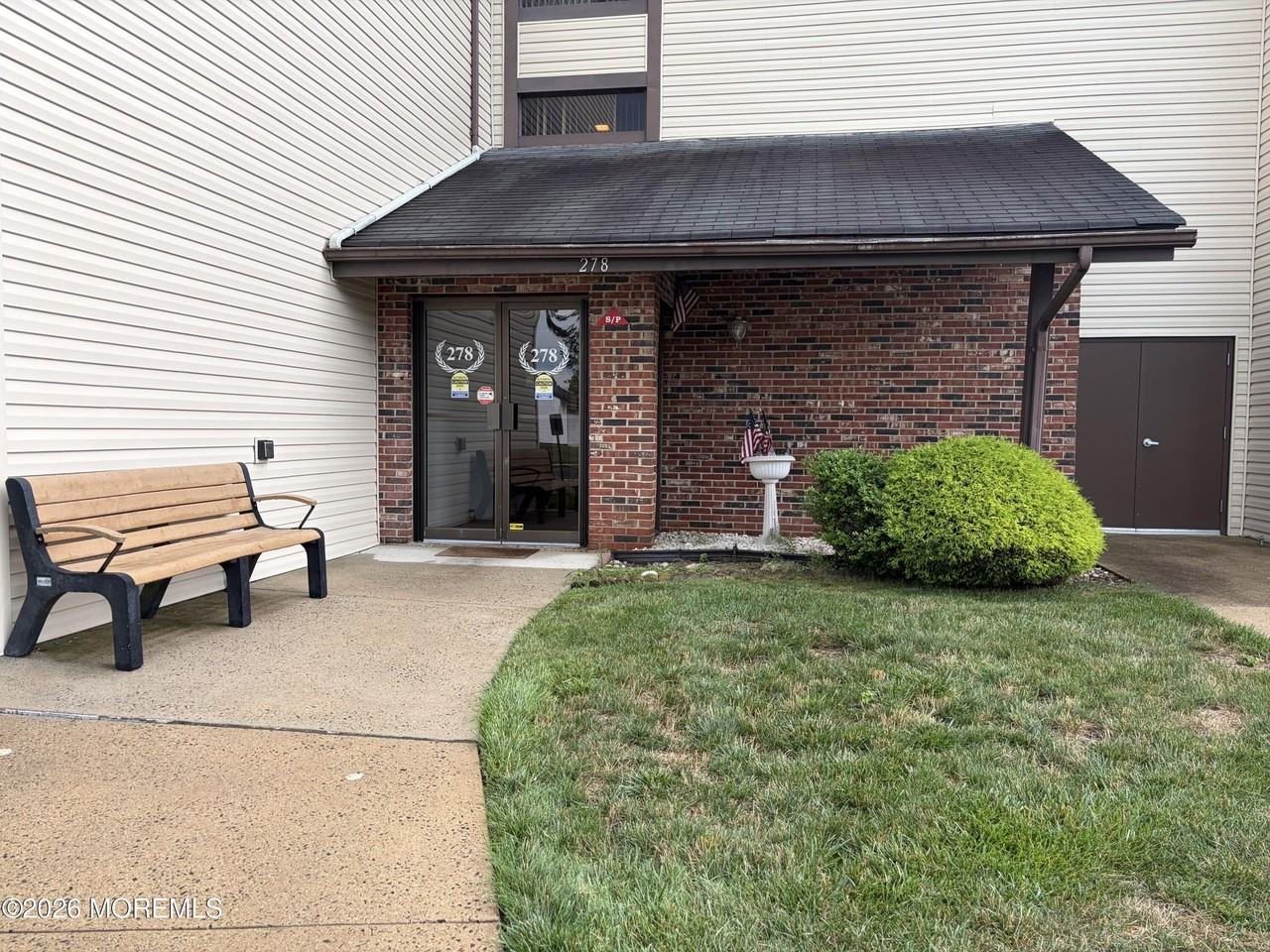 278 Crosse Dr #2G - Photo 2 of 27