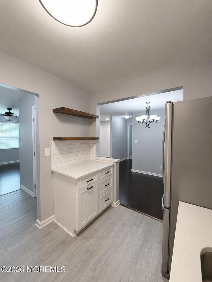 704 Wellington Pl - Photo 5 of 12
