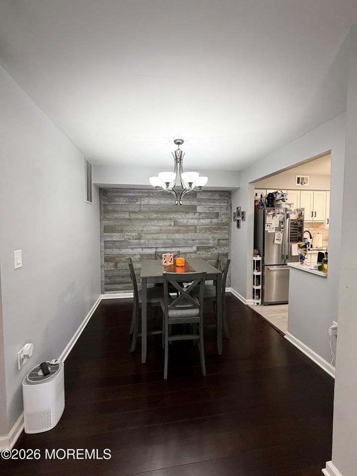 704 Wellington Pl - Photo 6 of 12