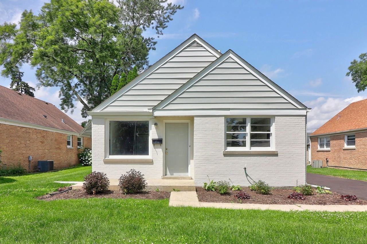 112 S Iowa Ave