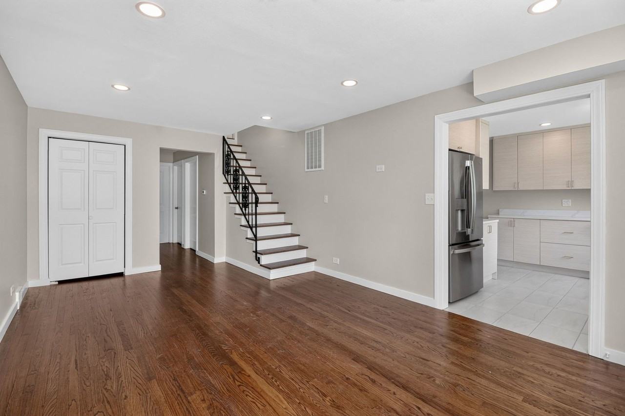 112 S Iowa Ave - Photo 4 of 19