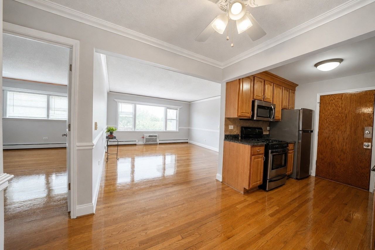 4940 N Leonard Dr #3B - Photo 7 of 32