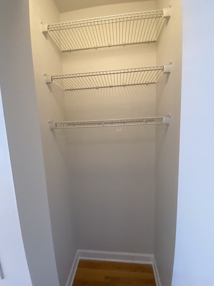 1156 W Cornelia Ave #3 - Photo 4 of 18