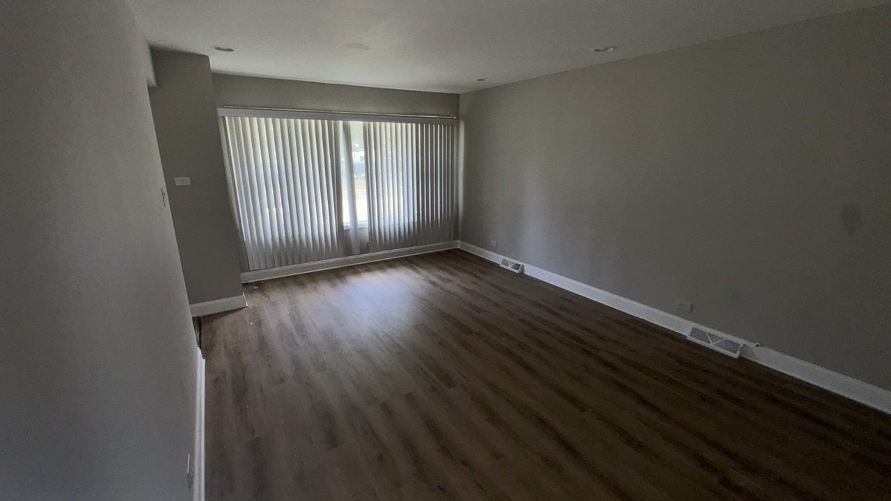 14514 Minerva Ave - Photo 2 of 5