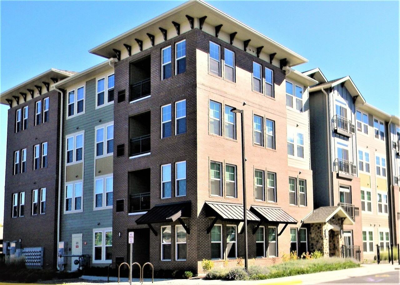 670 E Algonquin Rd #4311