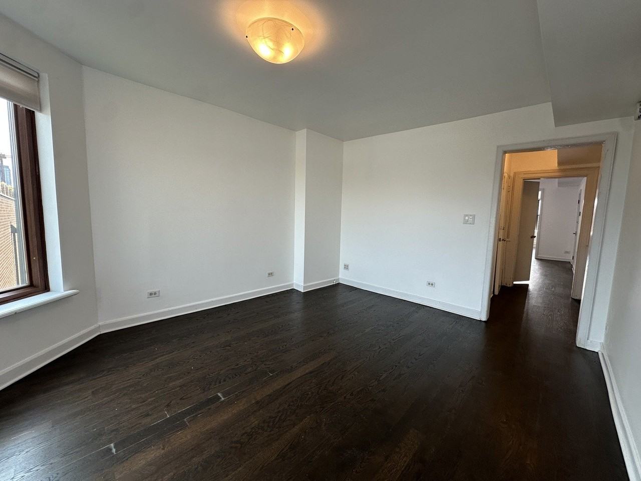 607 N Noble St #4 - Photo 4 of 17