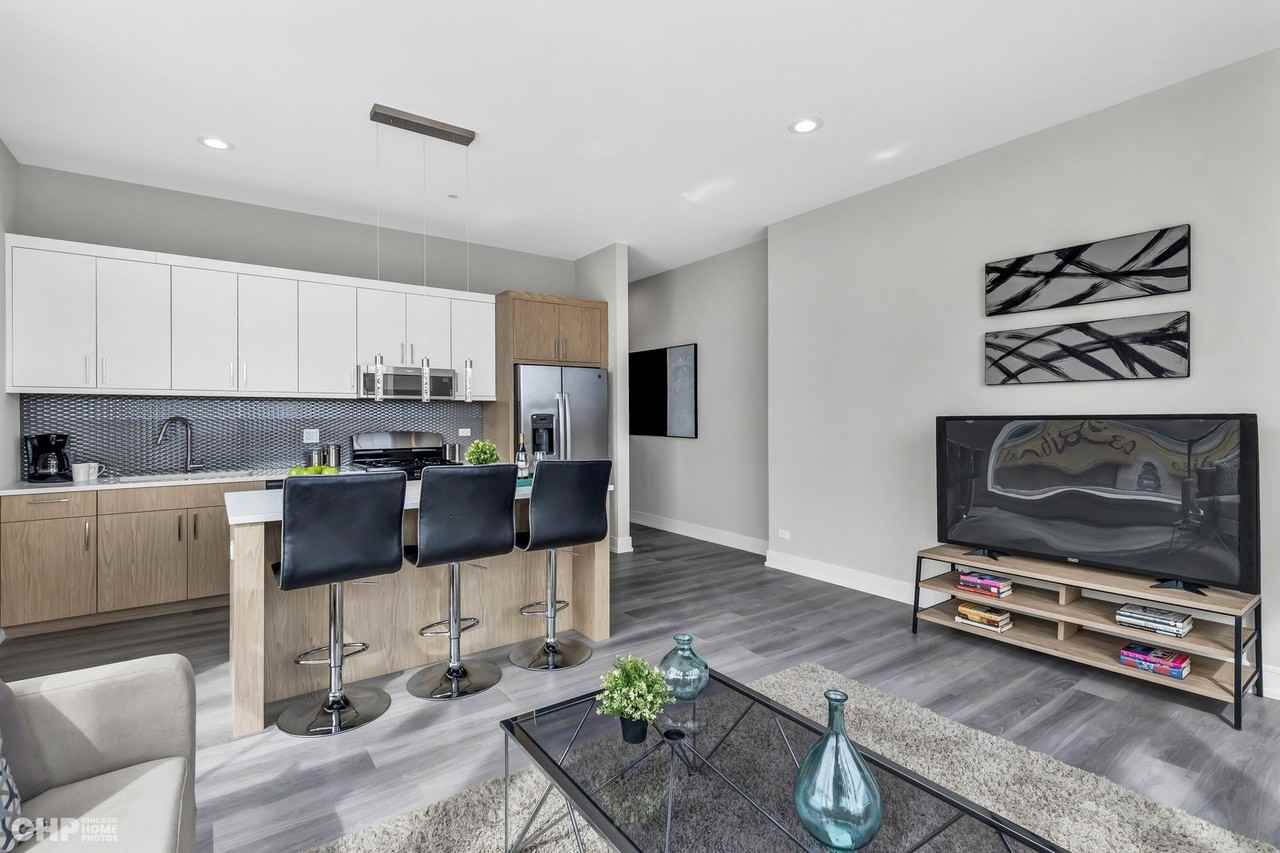 2406 W Armitage Ave #303 - Photo 6 of 24