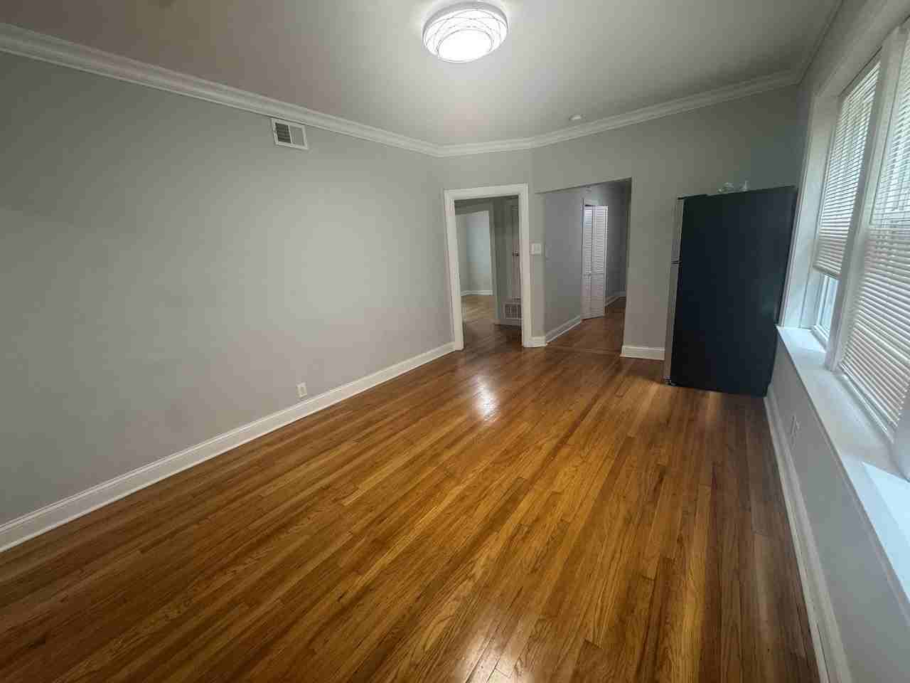 5405 N Sawyer Ave #1 - Photo 4 of 12