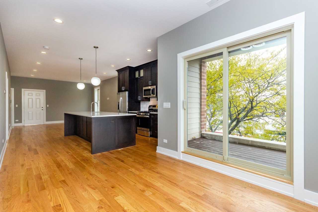 3459 W Belmont Ave #4 - Photo 6 of 18