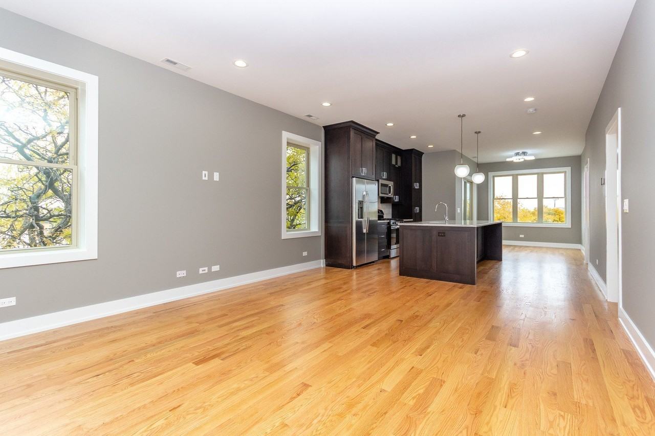 3459 W Belmont Ave #4 - Photo 7 of 18
