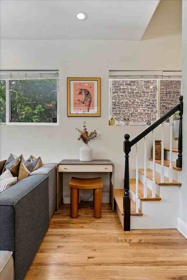 1861 N Hoyne Ave #1F - Photo 7 of 18