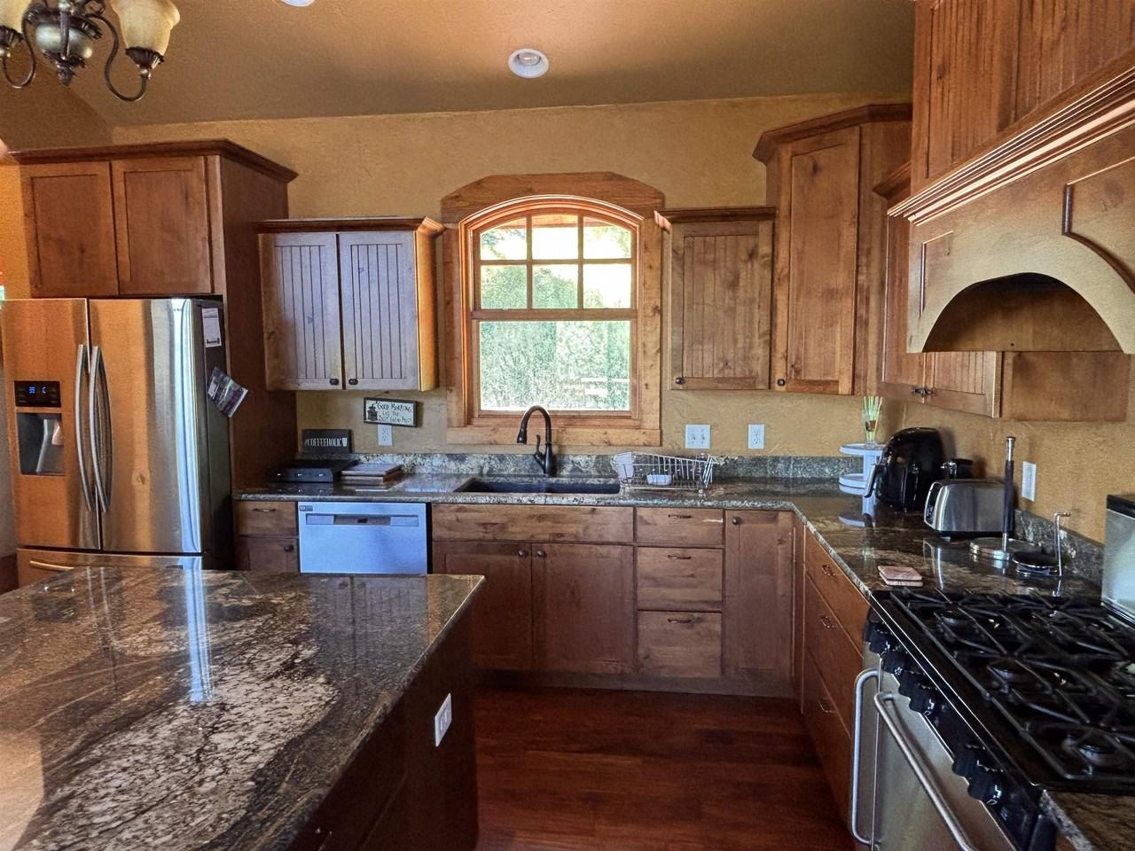 188 Oak Ridge Rd - Photo 7 of 26