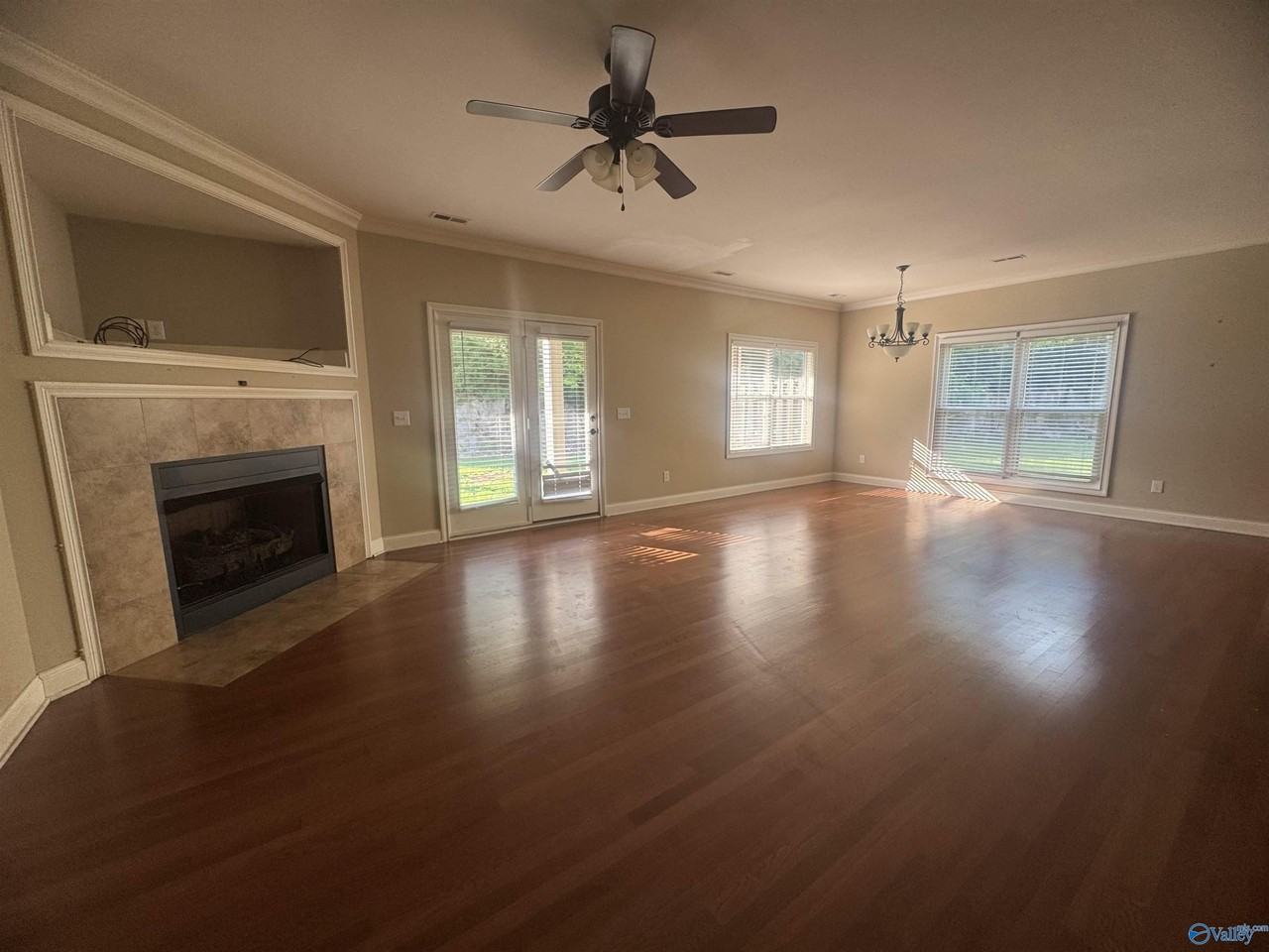 210 Treetop Dr Se - Photo 4 of 22