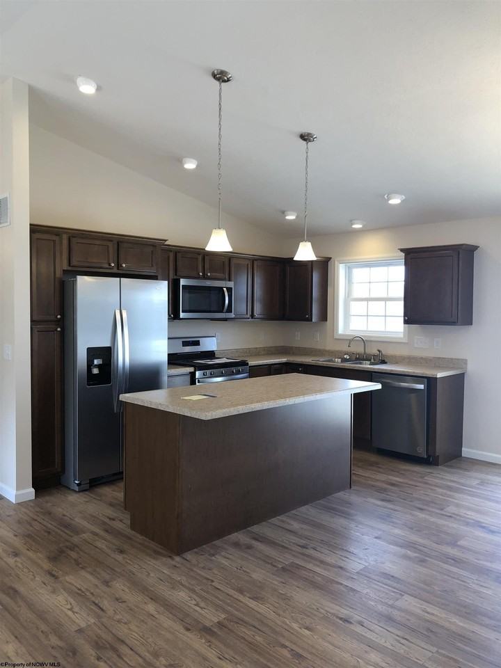40 Summers Ridge Rd - Photo 3 of 15