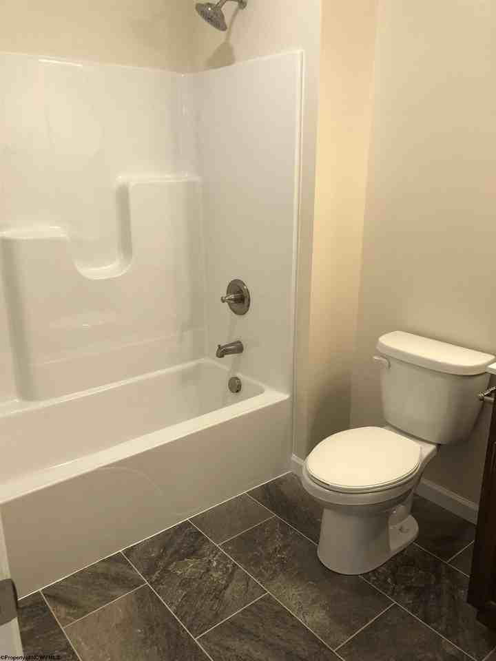40 Summers Ridge Rd - Photo 5 of 15