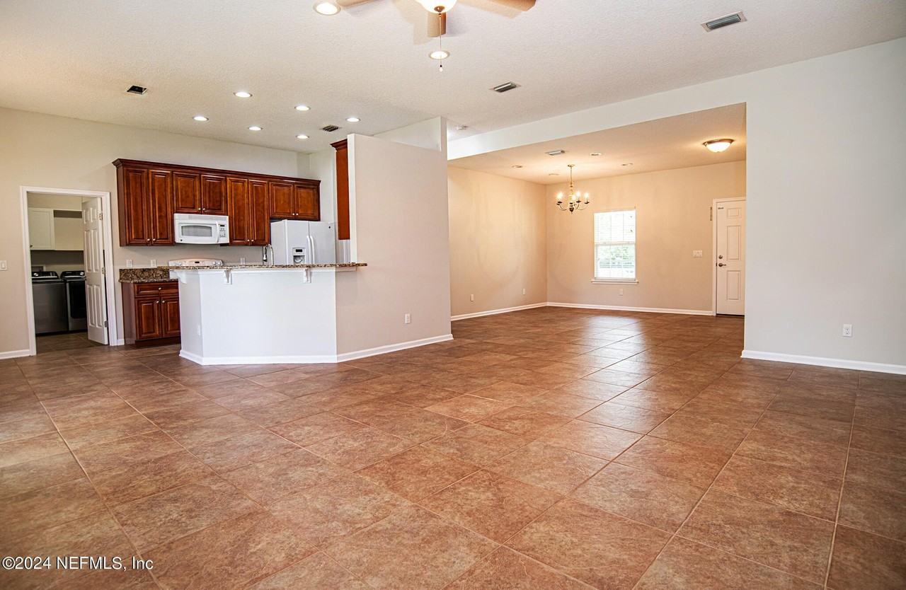 5285 Truman Pacetti Rd - Photo 6 of 31