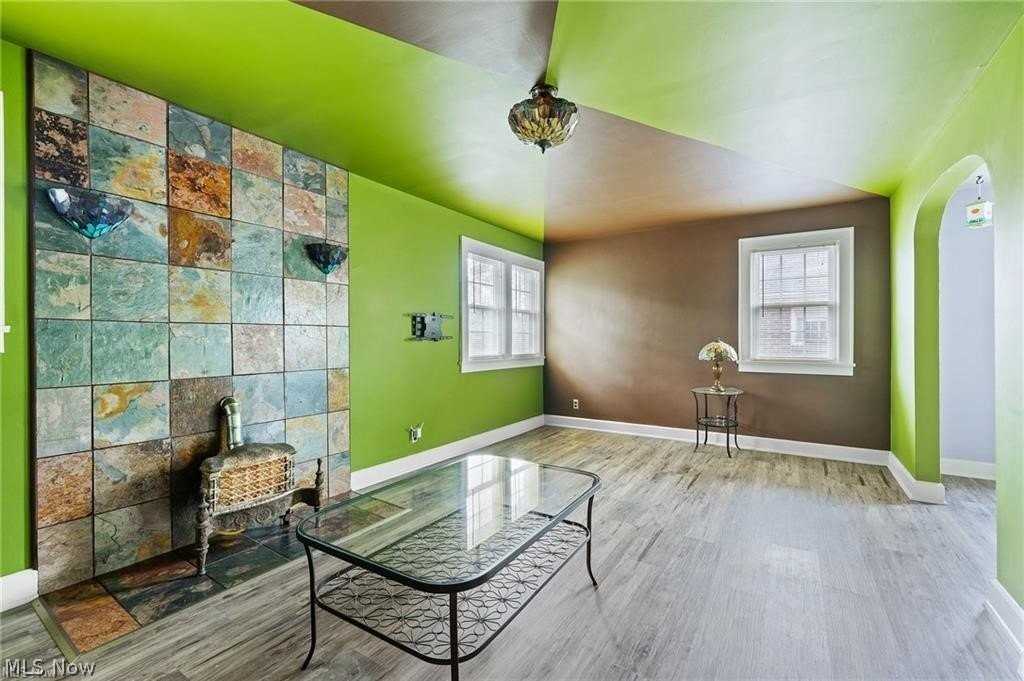 4222 Chester Dr - Photo 2 of 7