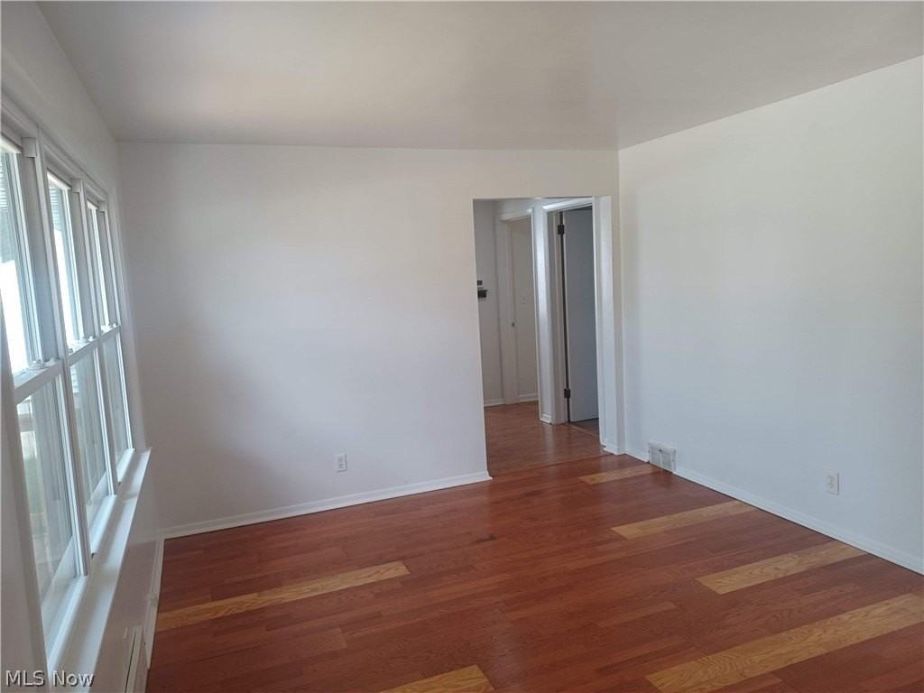 551 Moherman Ave - Photo 2 of 41