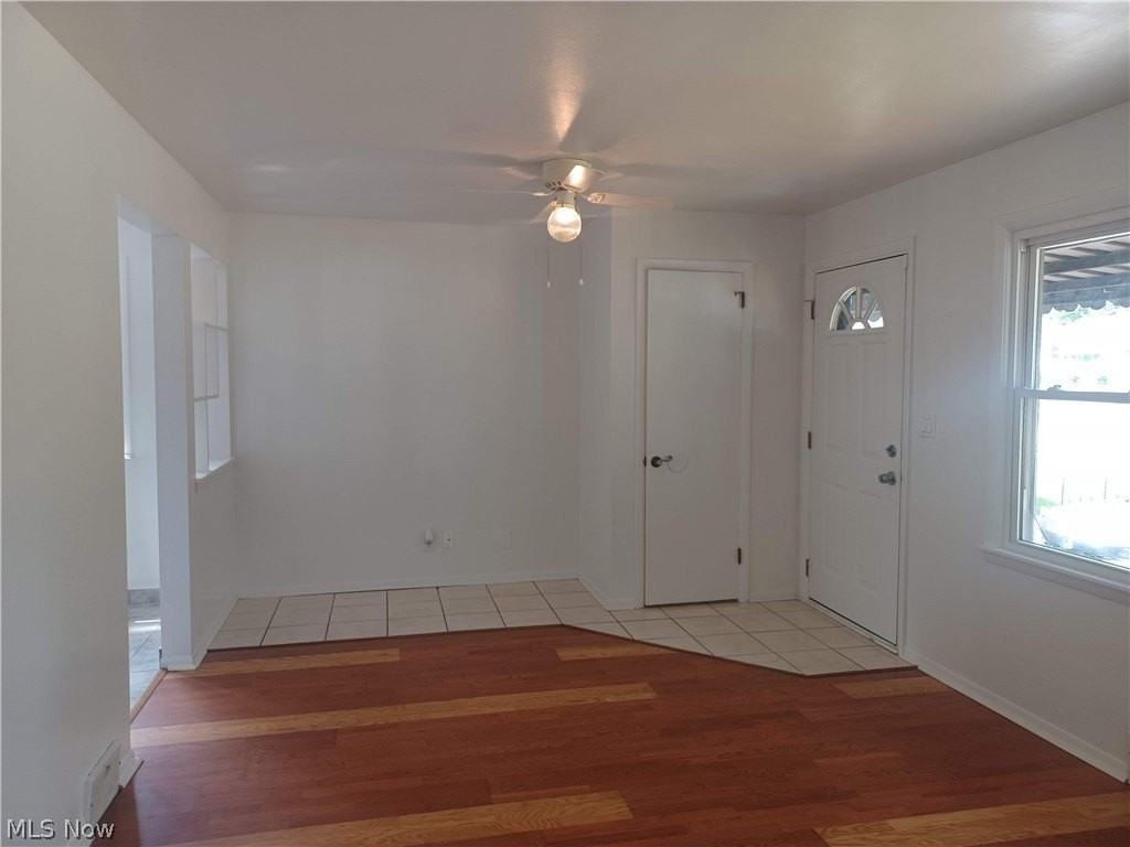 551 Moherman Ave - Photo 3 of 41