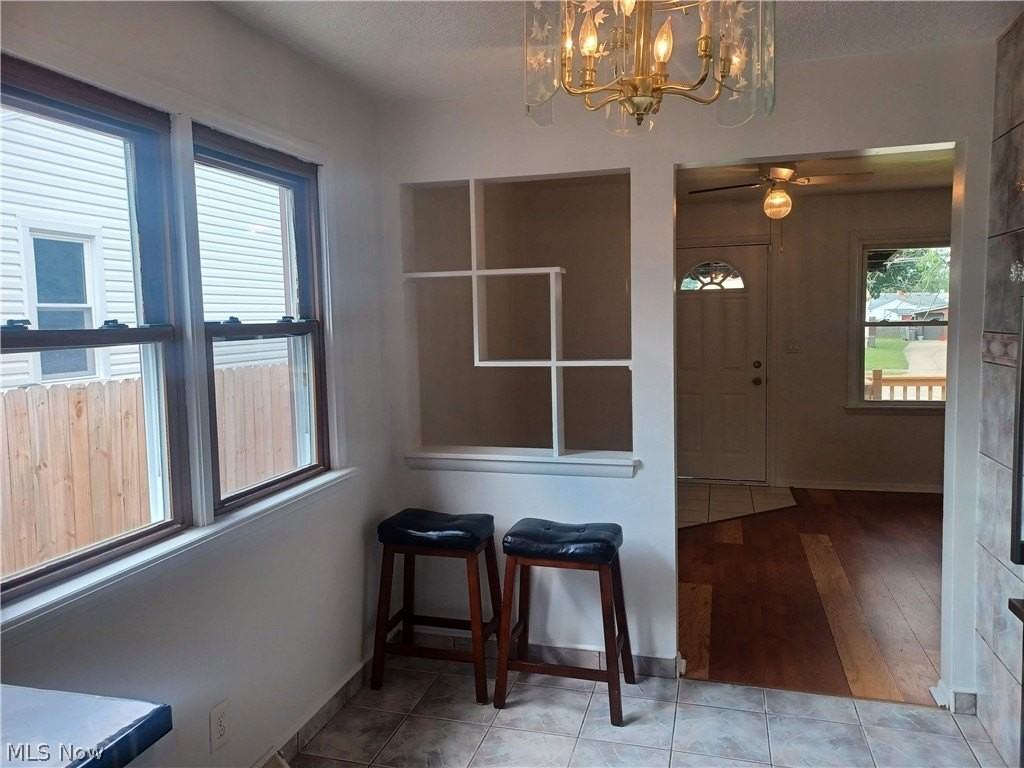 551 Moherman Ave - Photo 5 of 41