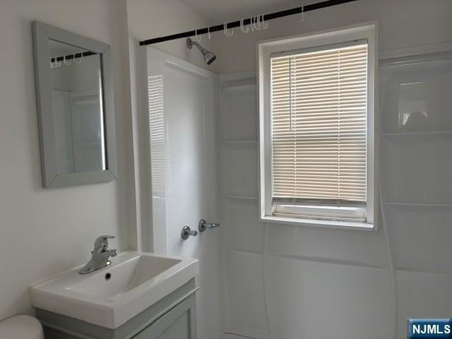 166 Rochelle Ave #2 - Photo 4 of 12