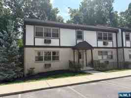 featured image of 117 Treetop Ct #11