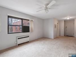 featured image of 420 Park Pl #5C