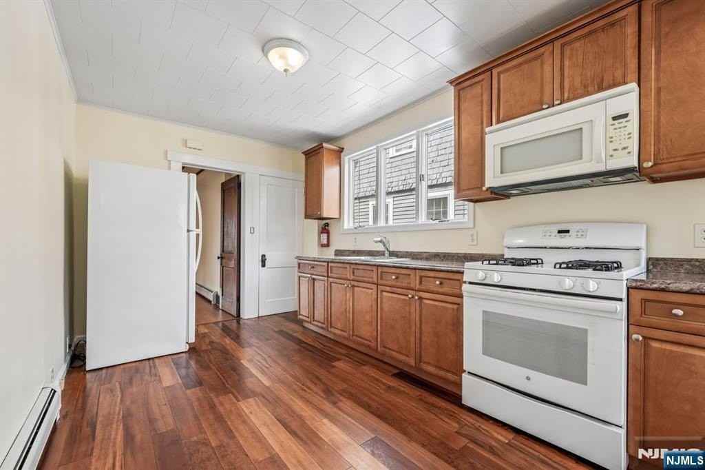 21 Broughton Ave #1 - Photo 6 of 15