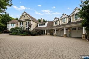 featured image of 122 Helen Ct