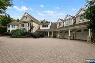 122 Helen Ct - Photo 1 of 1
