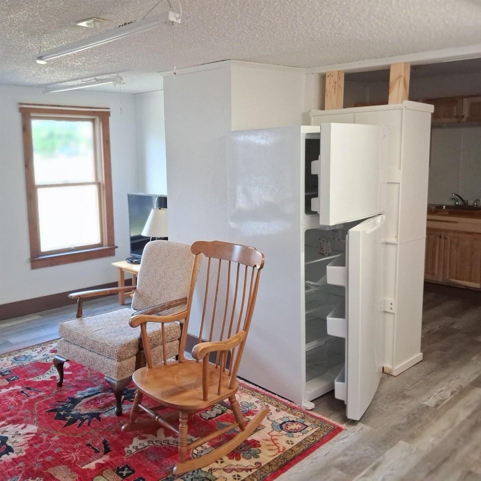 142 Stafford Ave #2 - Photo 4 of 14