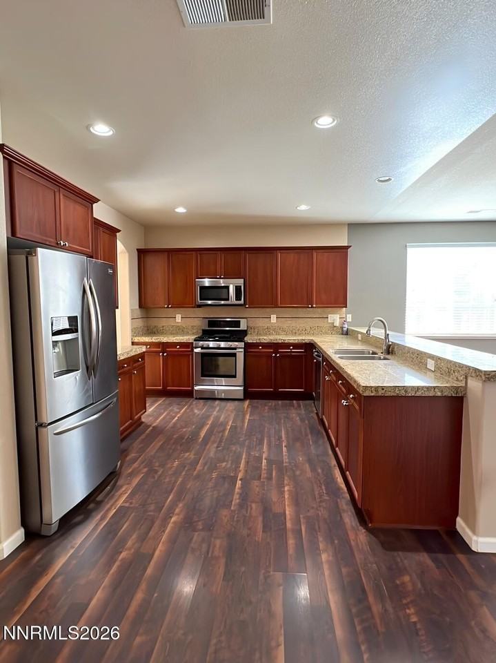 6242 Ten Mile Ct - Photo 4 of 21