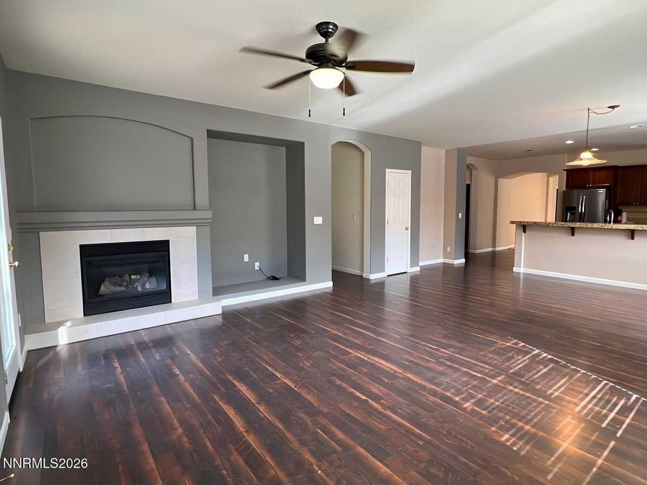 6242 Ten Mile Ct - Photo 7 of 21