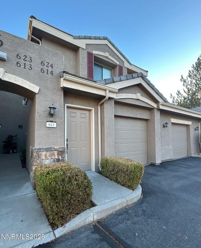 900 S Meadows Pkwy #623 - Photo 4 of 40