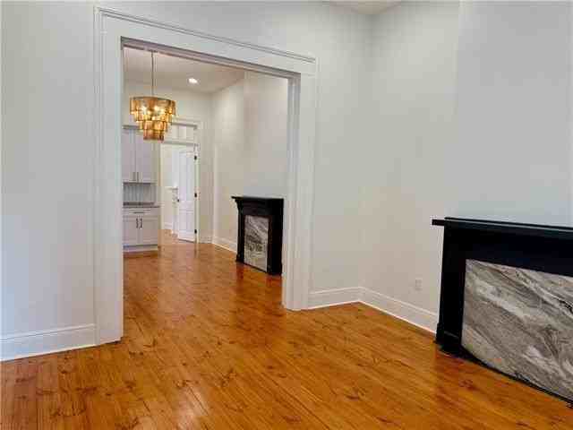 128 N Alexander St - Photo 3 of 30