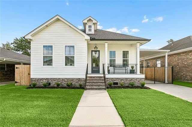 8433 Colonel Dr - Photo 2 of 11