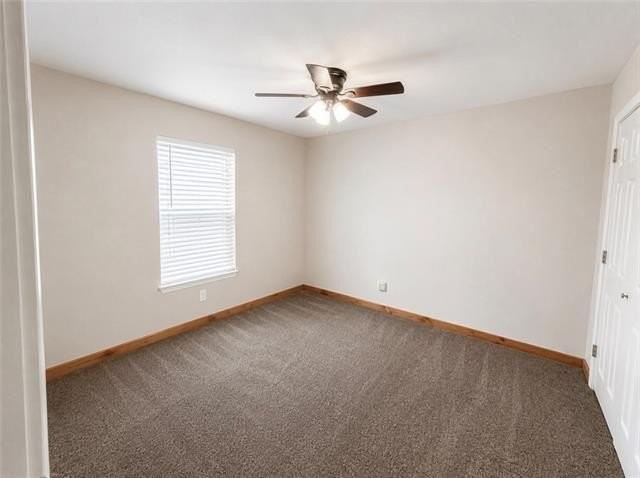 406 S Walnut St - Photo 4 of 7