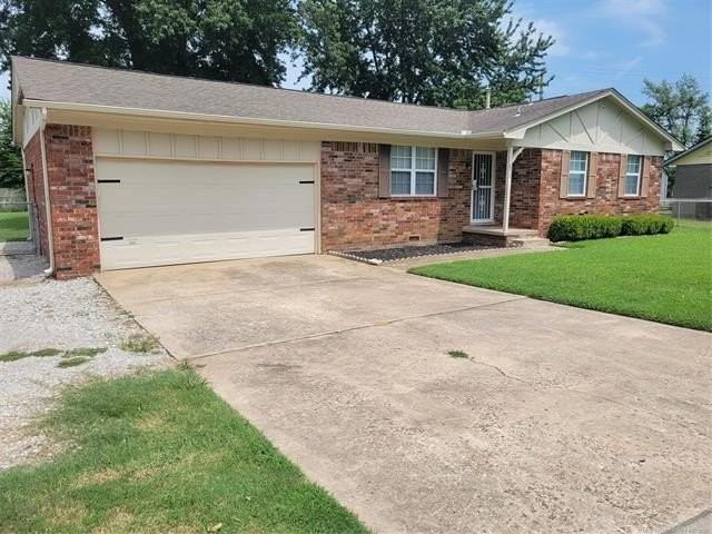 652 E Main St - Photo 2 of 10