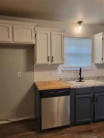 652 E Main St - Photo 5 of 10