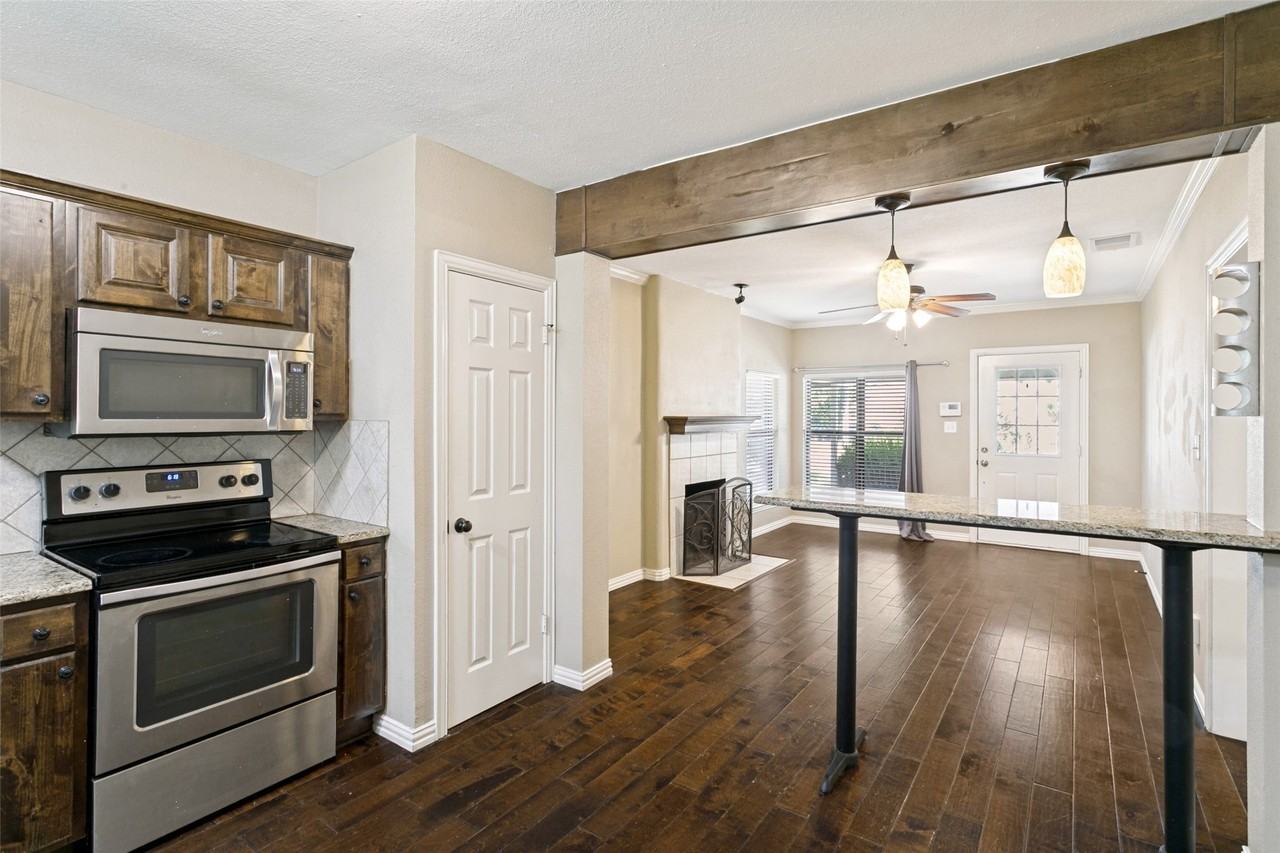 3904 Carolyn Rd - Photo 5 of 12