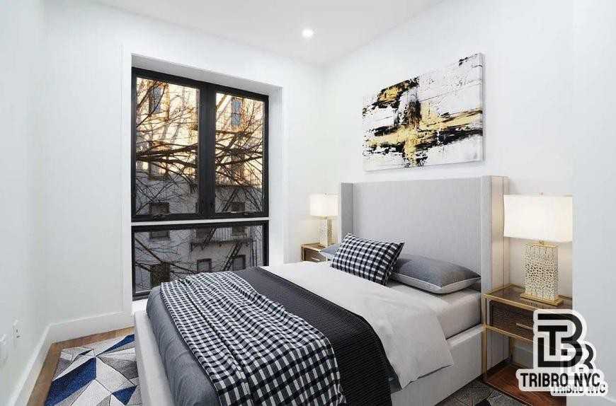410 Lorimer St - Photo 6 of 9