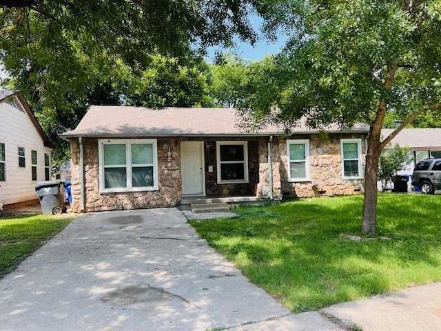 1924 Connally St - Photo 4 of 22