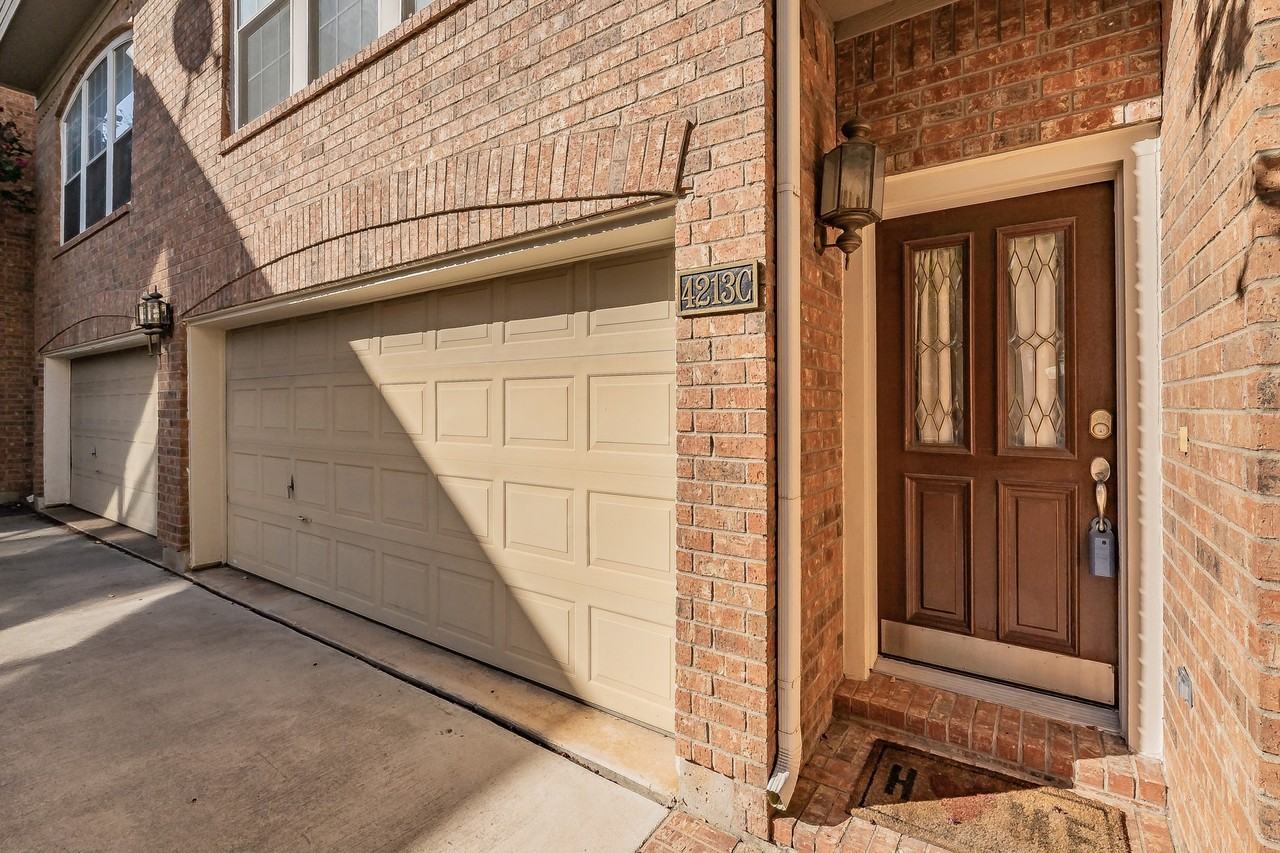 4213 Wycliff Ave #C - Photo 3 of 27